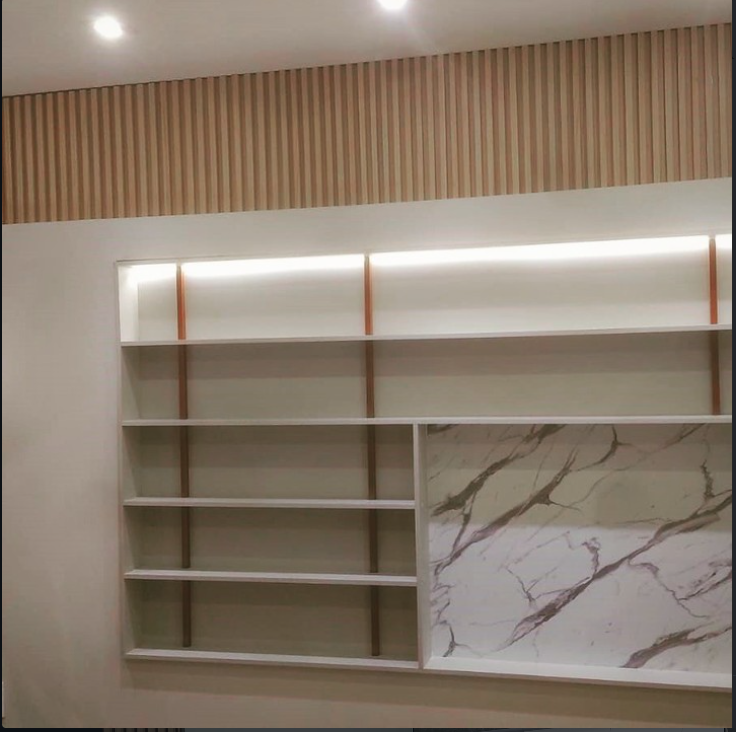 Estante e Showroom Thor